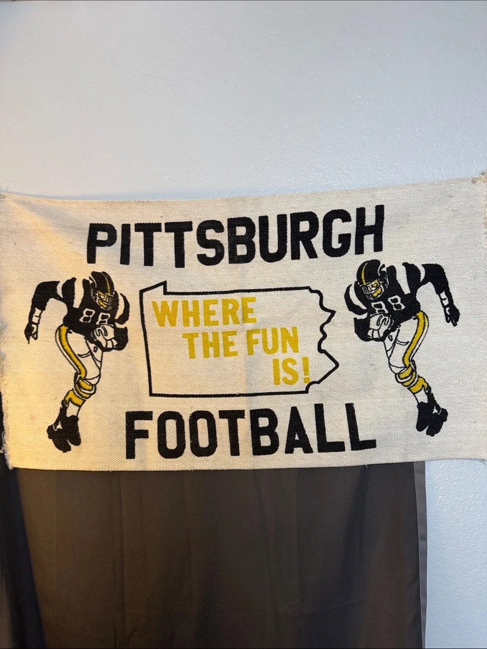 Vintage 1970’s Pittsburgh Steelers woven fringe rug/wall hanging